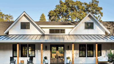 Instalación de revestimiento de granja moderna