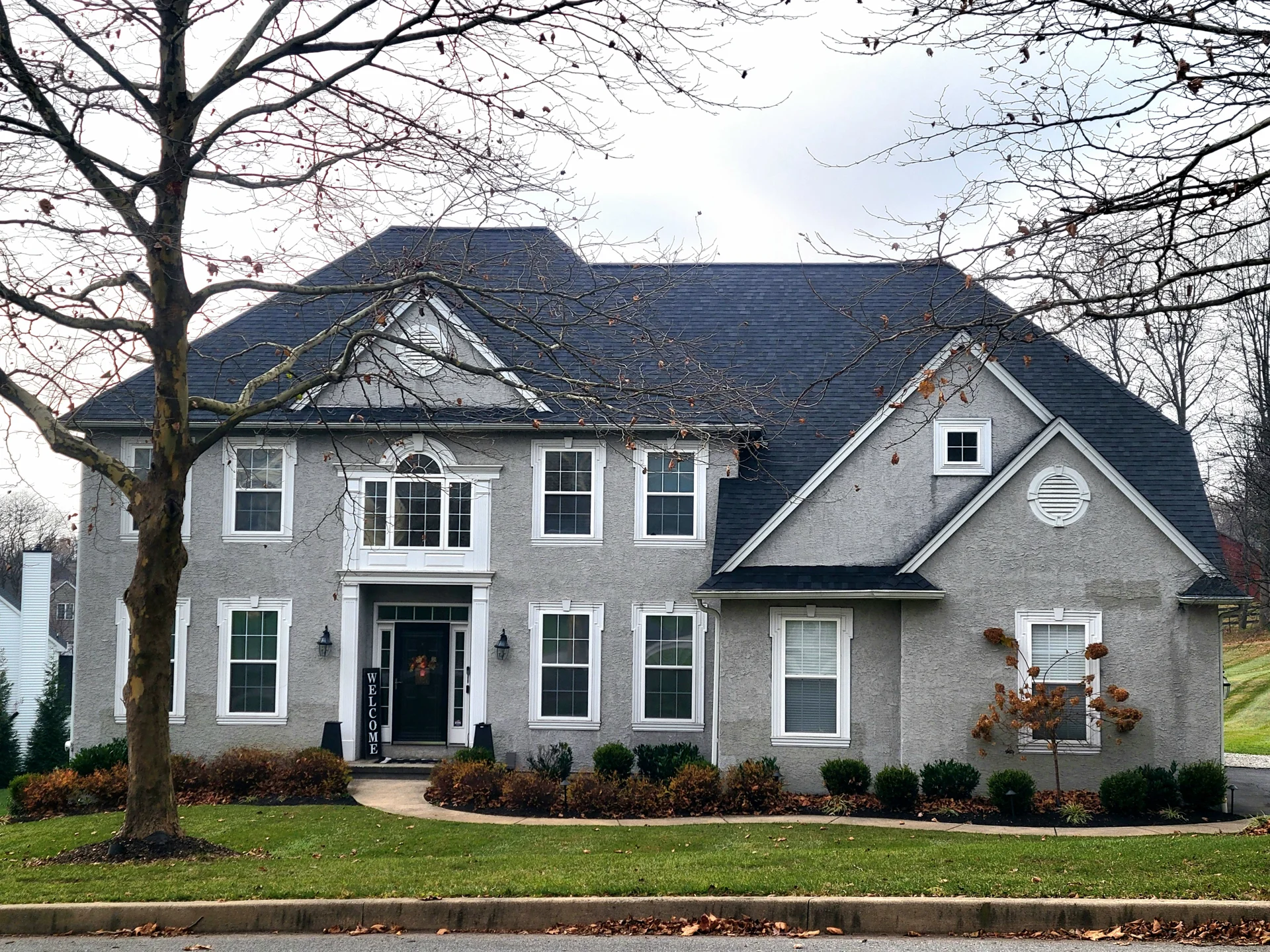 Owens Corning Roof in Onyx Black