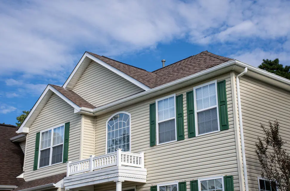 hermosa casa con un techo reemplazado en nueva jersey
