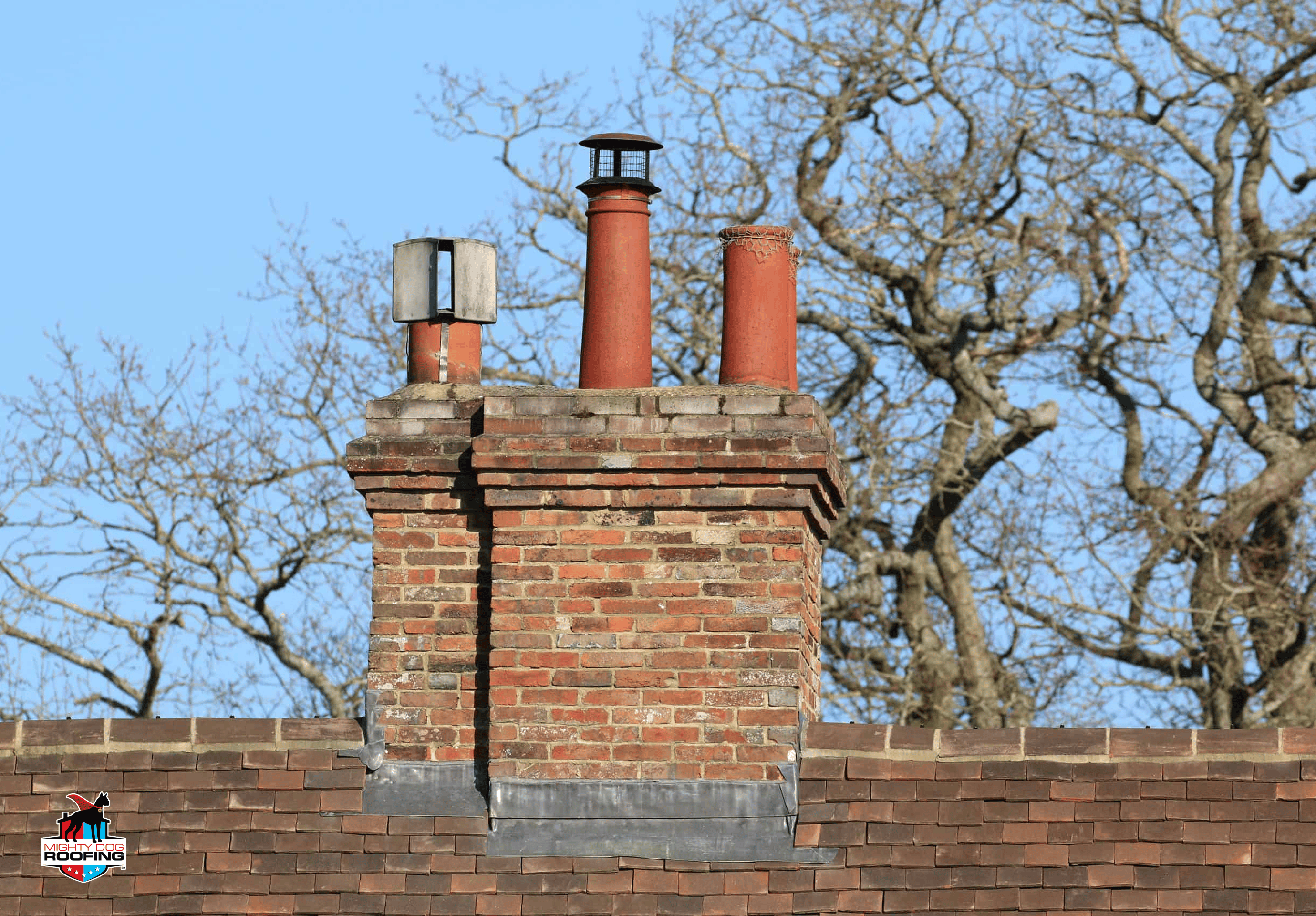 inspección de seguridad de la chimenea en otoño